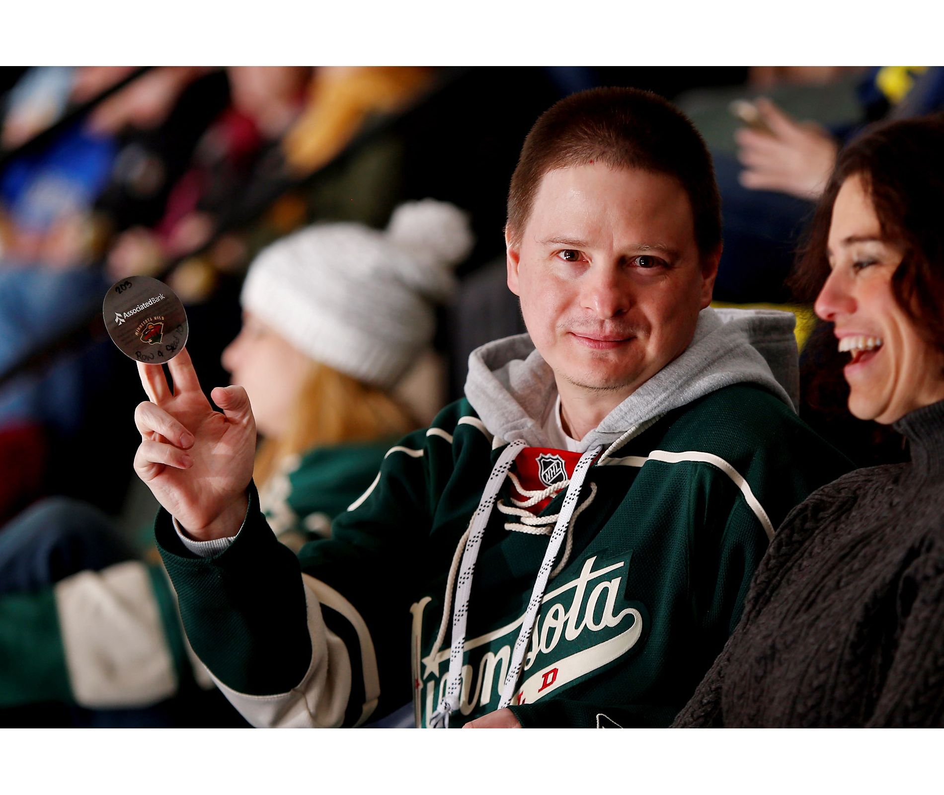 Associated Bank hosts ‘Puck Drop’ for Minnesota Wild® fans Associated
